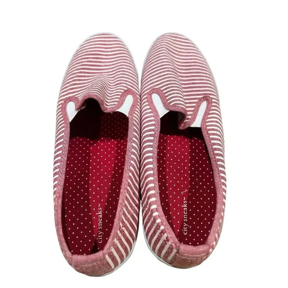 City Sneaks Women's Slip-On Sneakers Size 11 Red & White Striped - Picture 2 of 5